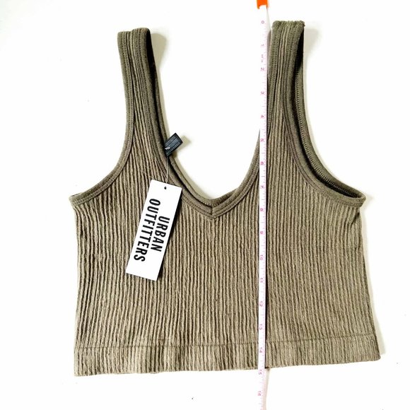 NWT urban outfitters green ribbed tank - Picture 2 of 2